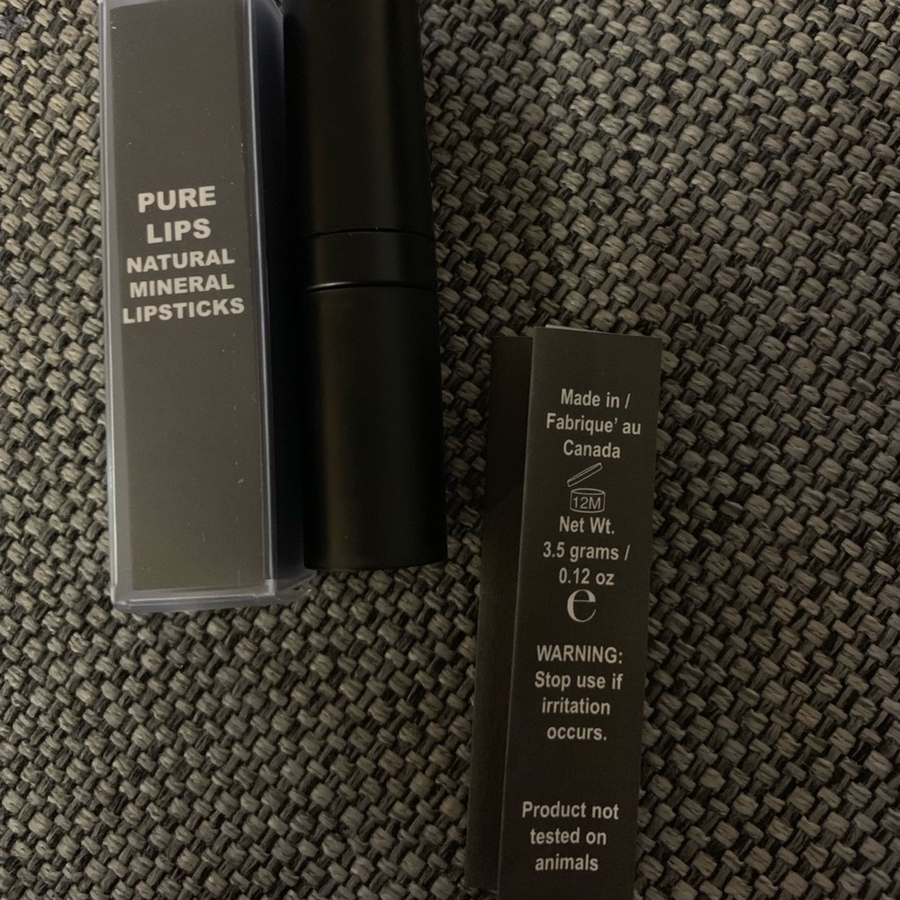 Pure lips natural  mineral lipstick